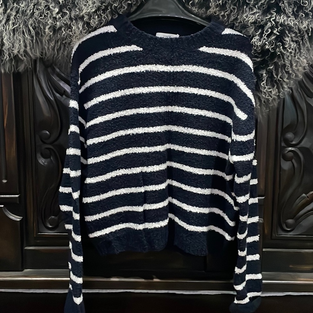 Vince pullover sweater